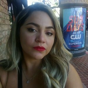 Meet your Posher, Alexis